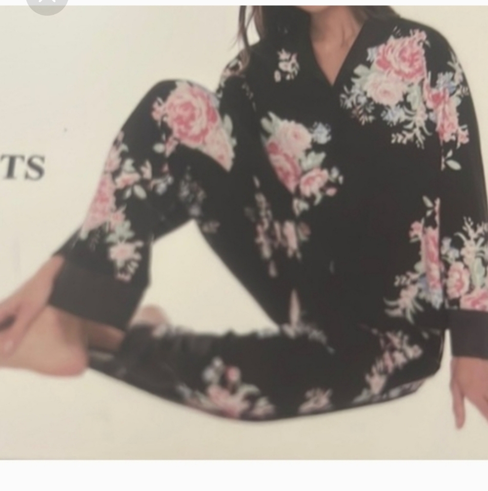 NWT Flora Nikrooz Black Floral Pajama Set size XS Cute 2 piece pajama set! - Picture 5 of 6